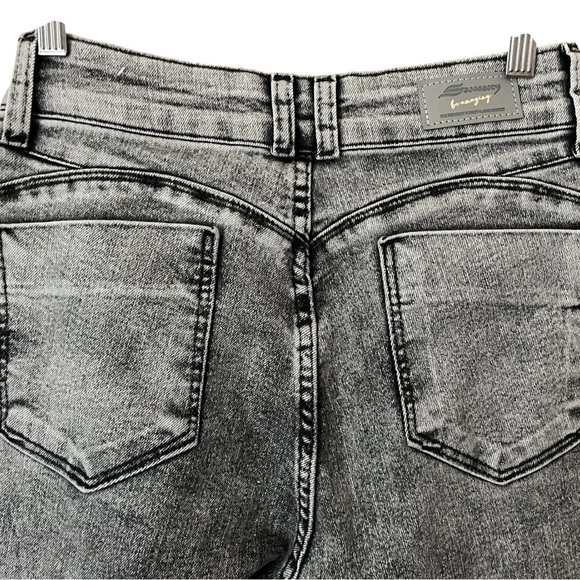 Sawary Women’s Size 42 Light Gray Butt Lifting Shape Up Stretch Jeans Waist 28 - Picture 8 of 10